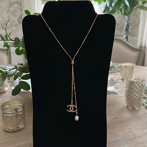 Chanel Holiday 2024 CC Pendant Charm - Picture 3 of 10